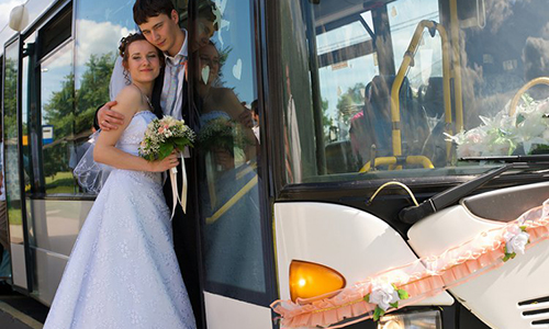 Преимущества аренды микроавтобуса на свадьбу